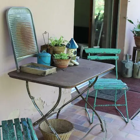 Dans Le Jardin De Marie *